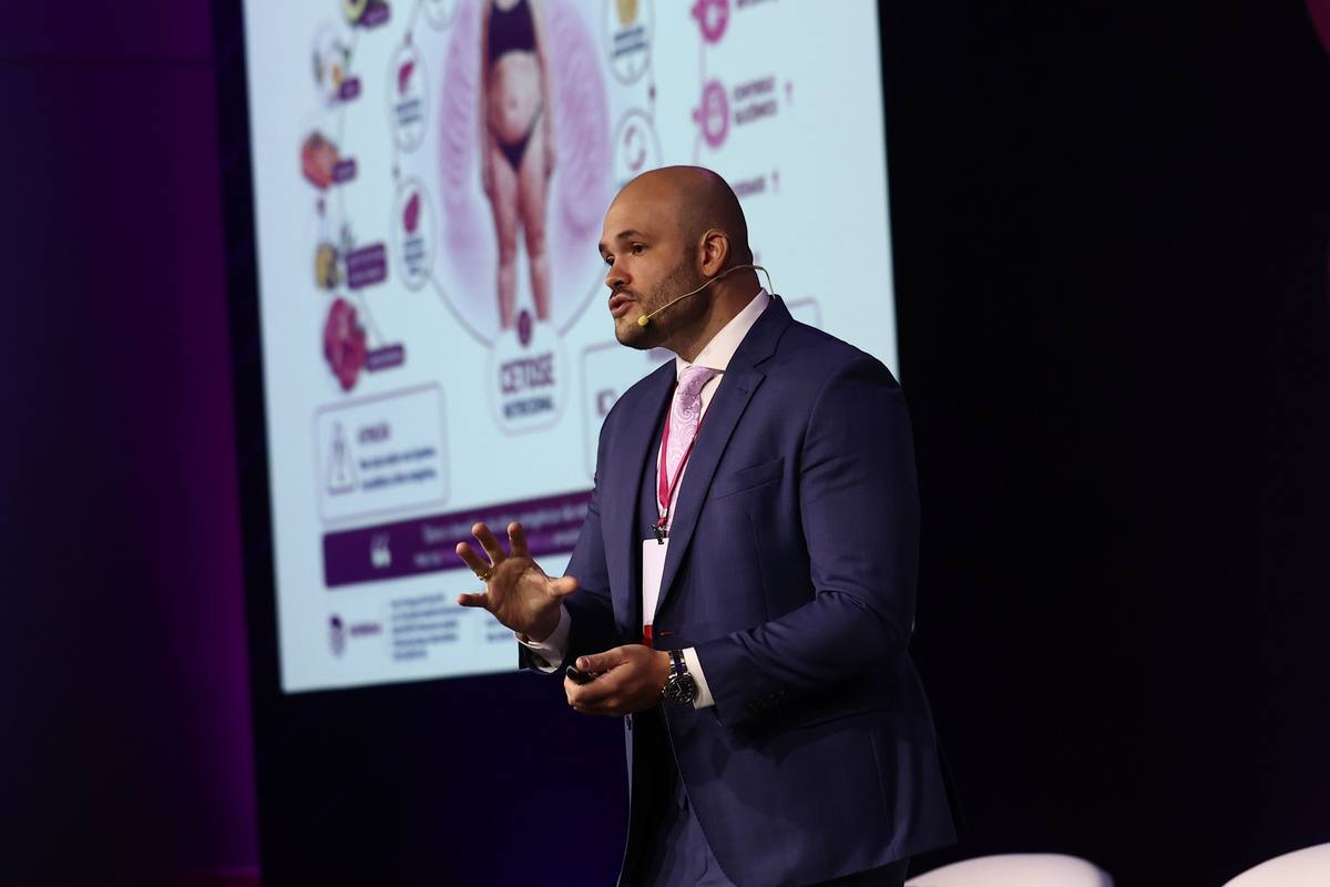 Palestrantes no palco do Lipedema Evolution 2026