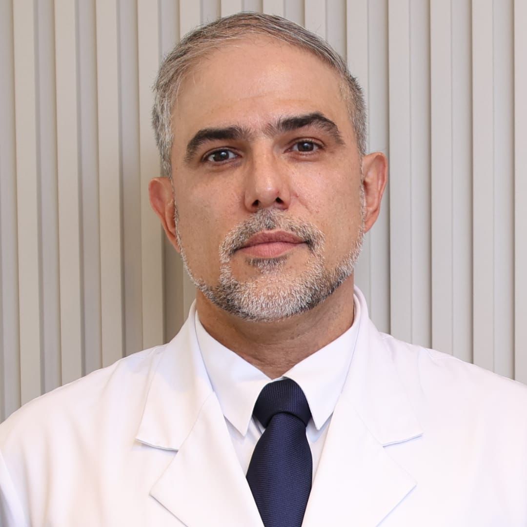 Dr.  Juliano Marcelo de Nadai